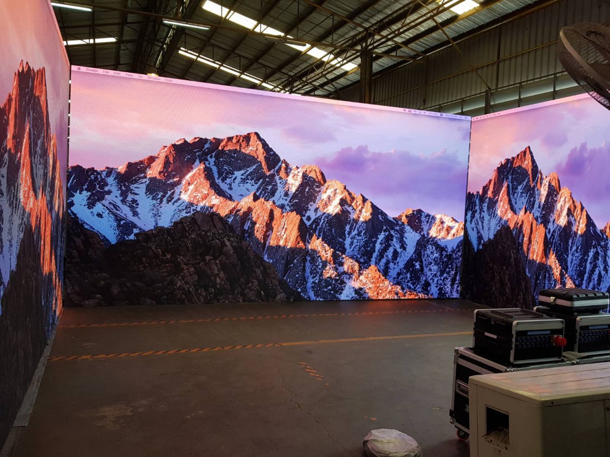 เพิ่มความสะดวกสบายในการถ่ายรายการด้วย LED SCREEN